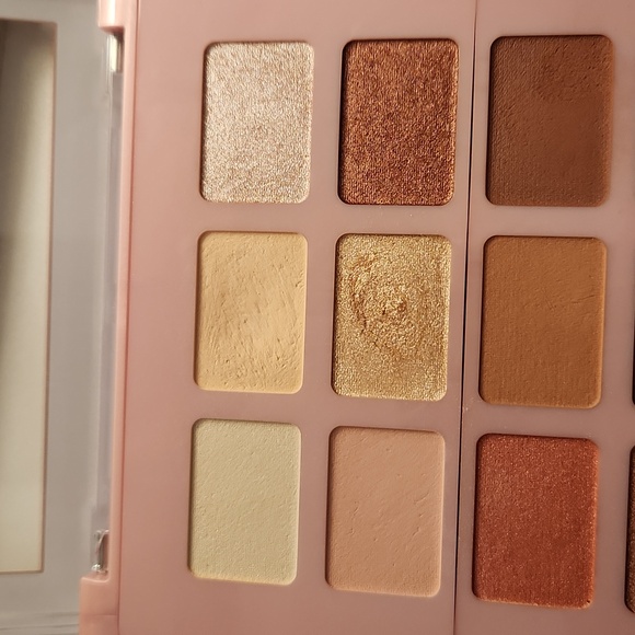 Eyeshadow Bundle 💗 - Picture 3 of 10